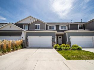 7402 N Cottage Ln, Eagle Mountain, UT 84005