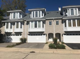 1029 N Glenview Ct, Palatine, IL 60067