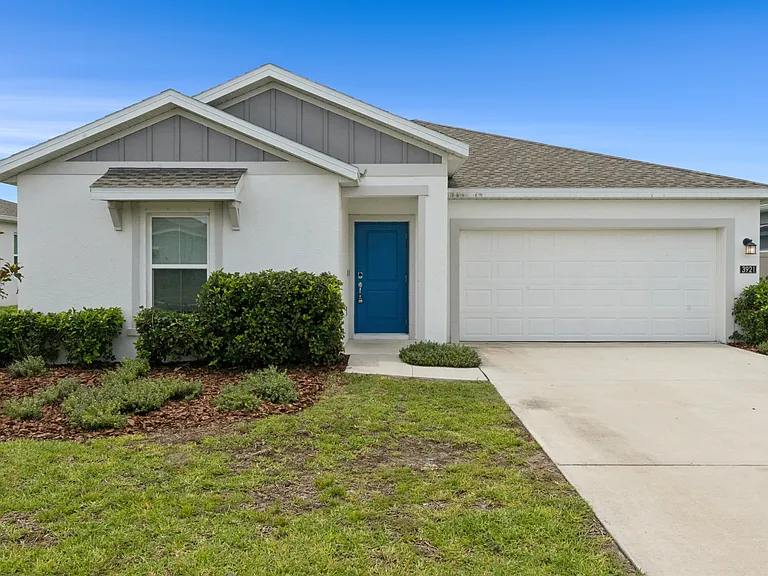 3921 Willowbrook Dr — Photo 2