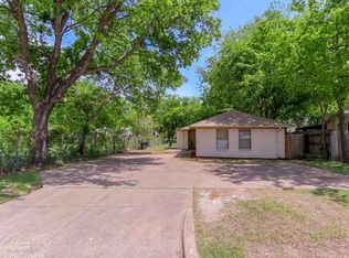 3704 N Houston St #A, Fort Worth, TX 76106