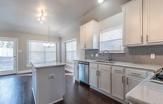 531 Hidden Oak Ln — Photo 7