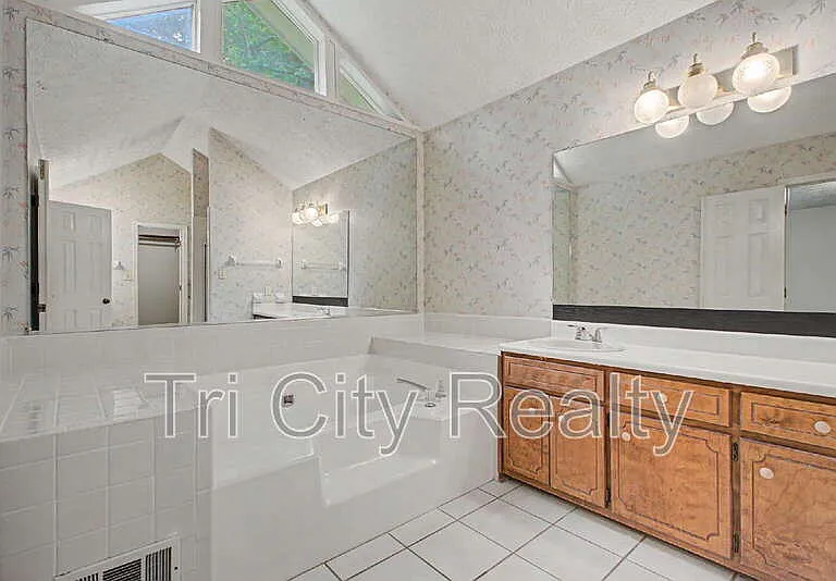 135 Brookside Trce — Photo 24