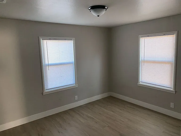 1838 W Sunnyside Ave — Photo 10