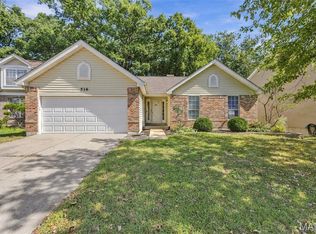 516 Wetherby Terrace Dr, Ballwin, MO 63021