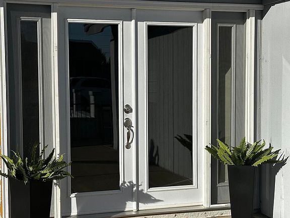 3rd image of 1522 W RENEE Drive