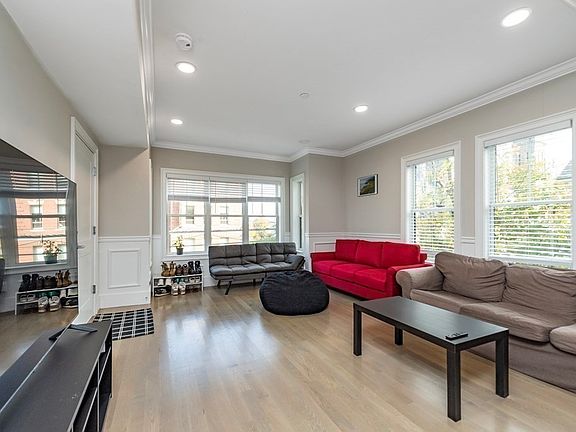 3rd image of 26 Arlington St #3A