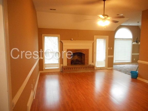 3rd image of 8685 Rivermill Cv