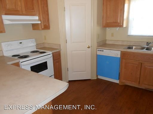 4th image of 142 Rivercrest Dr