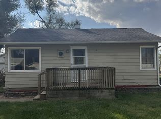 1005 Oak Ave, Sterling, IL 61081