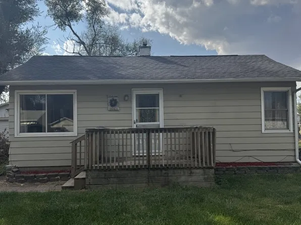 1005 Oak Ave, Sterling, IL 61081