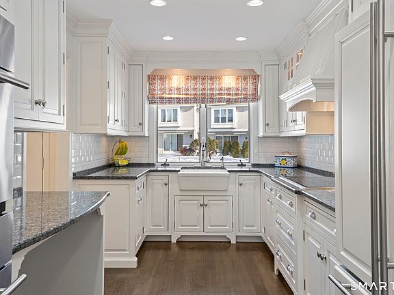 3rd image of 25 Sunset Road #7