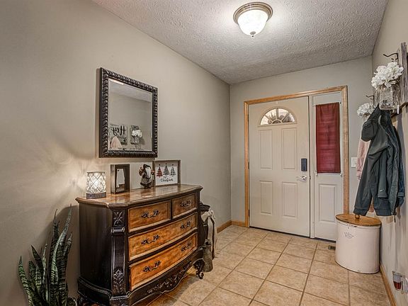 4th image of 5516 Glen Ct