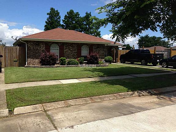 3rd image of 3608 Decomine Dr
