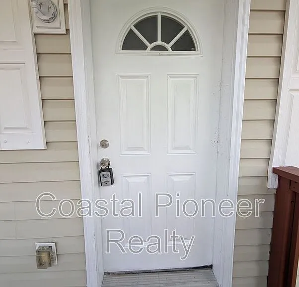 9019 Cochise Ln #202 — Photo 4