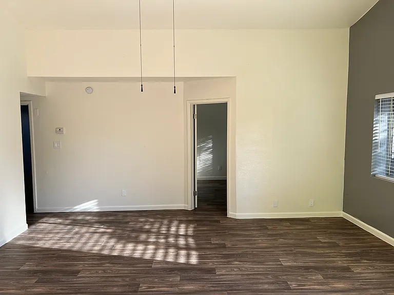 2344 W Devonshire Ave #103D — Photo 3