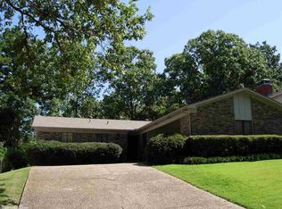 8220 Reymere Dr, Little Rock, AR 72227