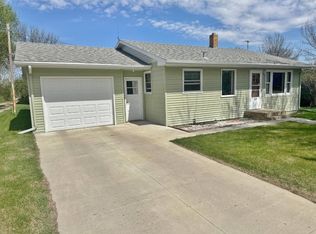 104 4th Ave SW, Towner, ND 58788