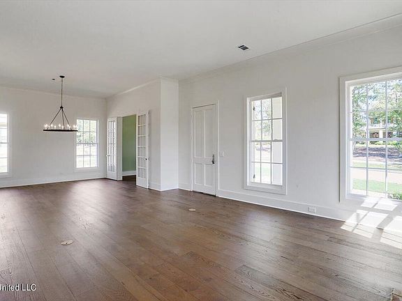 5th image of 111 W West Florida Blvd