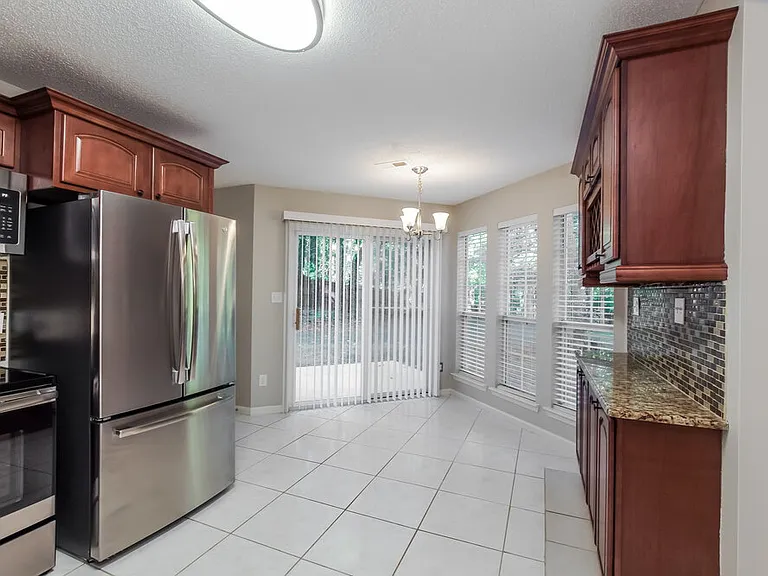 3033 Oakcroft Dr — Photo 8
