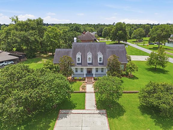 3rd image of 2411 Bonvie Dr
