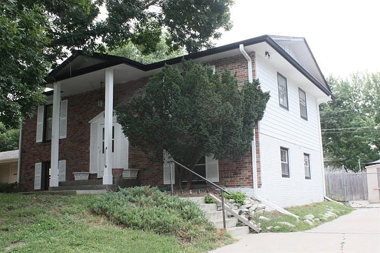 1st image of 4824 Cresthaven Dr