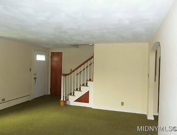 3rd image of 21 West Dr