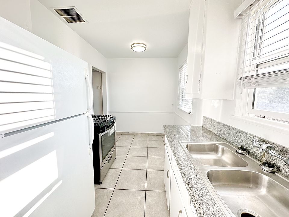 2nd image of 4375 Lyceum Ave #A