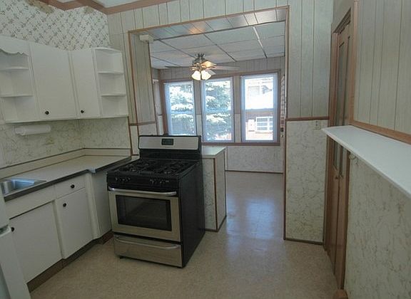 5th image of 2558 W Pensacola Ave #1