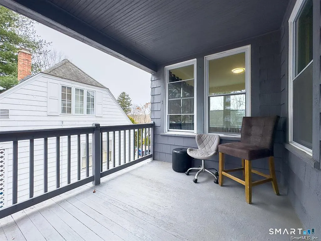 3 bed, 1.5 bath, 1000 sqft, $2,300 — Photo 4