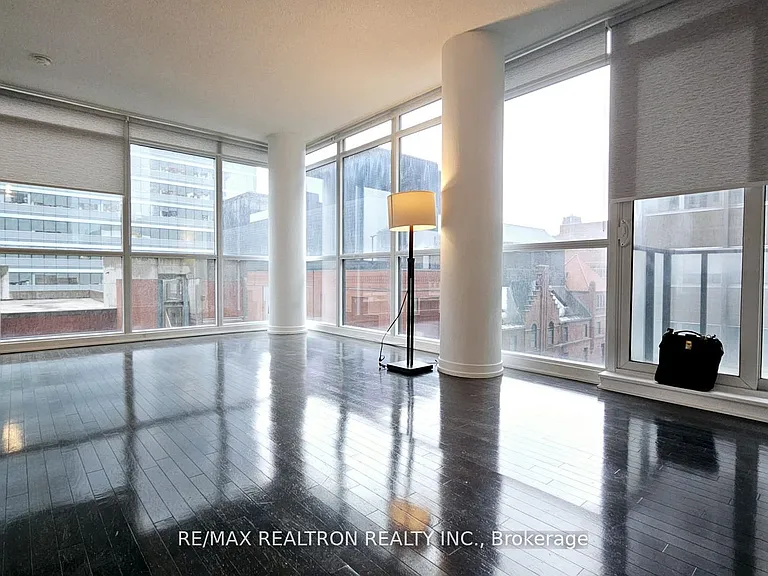 770 Bay St #712 — Photo 7