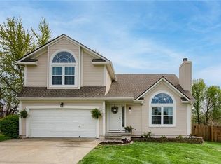 10209 E 222nd St, Peculiar, MO 64078