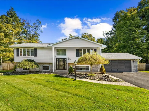 24 Chateau Dr, Whitesboro, NY 13492