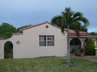 124 Bentley Dr, Miami Springs, FL 33166