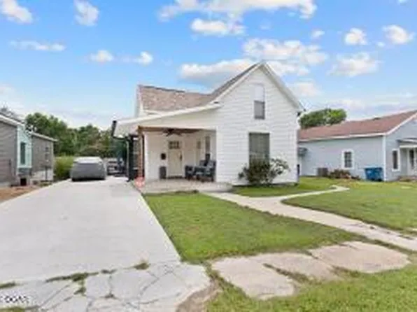 1004 Oak Street, Carthage, MO 64836