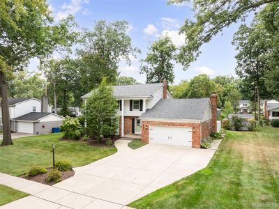 527 Greenwich Ln, Grand Blanc, MI, 48439
