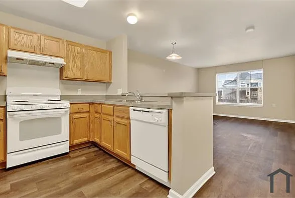 16141 Van Buren St — Photo 8