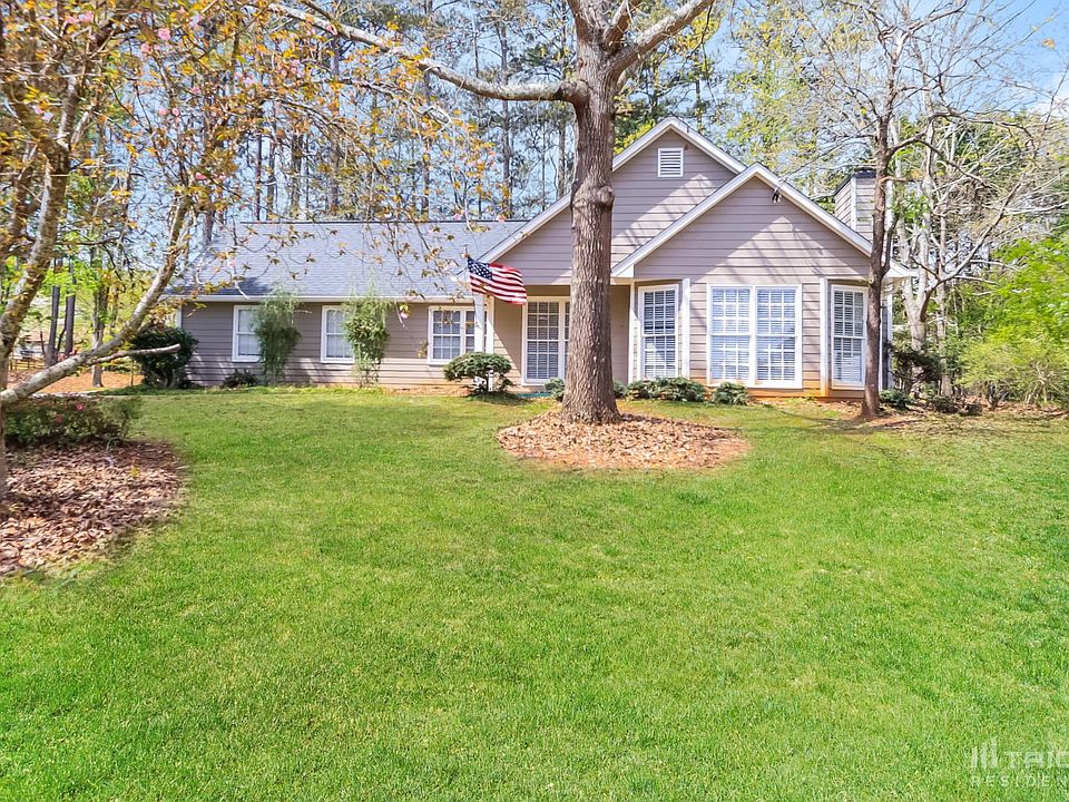 1st image of 2616 Laurel Woods Ln SE