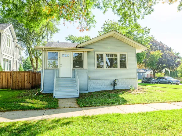 1243 Center St, Des Plaines, IL 60018