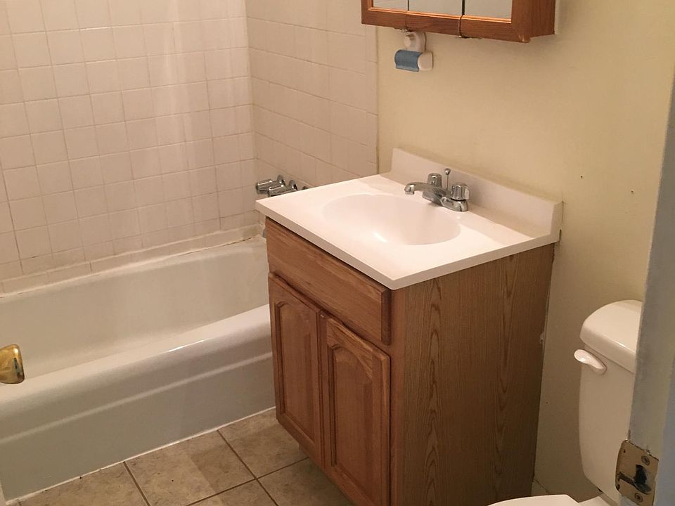 2nd image of 63 Kenwood Dr APT 5