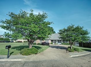 1421 Windrose Dr, Brandon, MS 39047