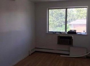 4365 156th St APT 3A, Flushing, NY 11355