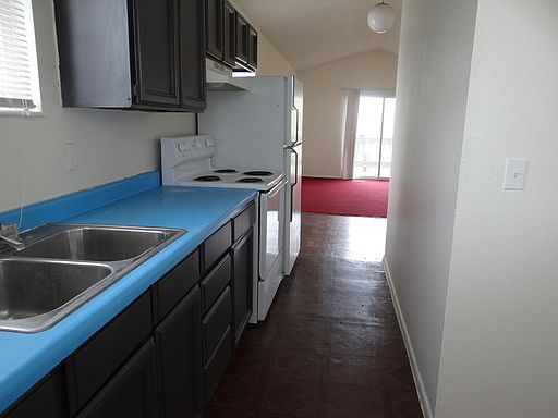 3rd image of 5540 S Northwest Ave #B