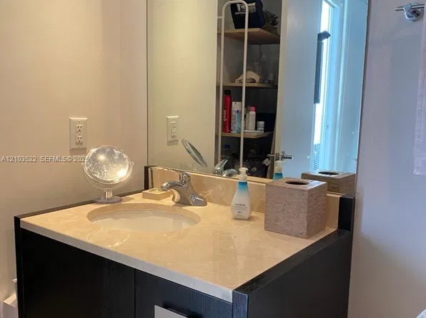 18201 Collins Ave, Sunny Isles Beach, FL