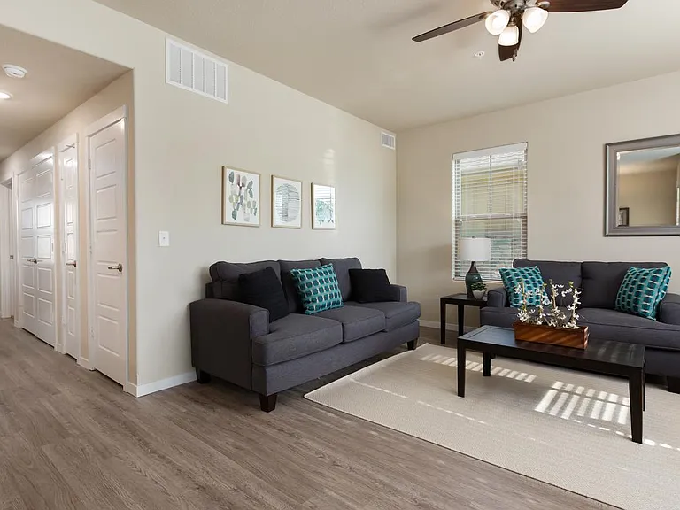 K-Ten Place Apartments — Photo 21
