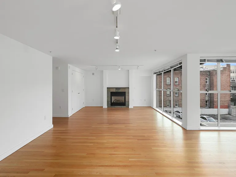 460 Natoma St #12 — Photo 6