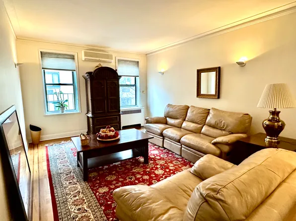 208 East 28th Street image 1 of 19