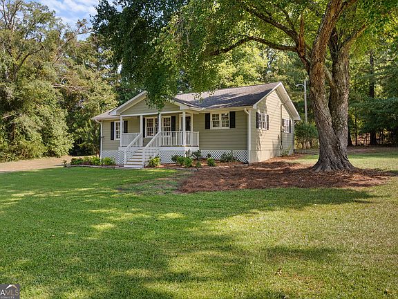 3rd image of 243 Seay Rd