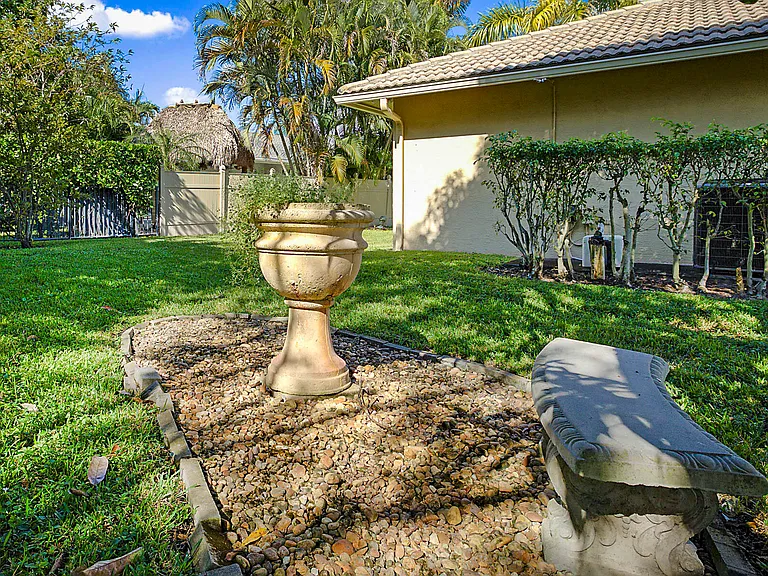 2963 Werwood Ct — Photo 35