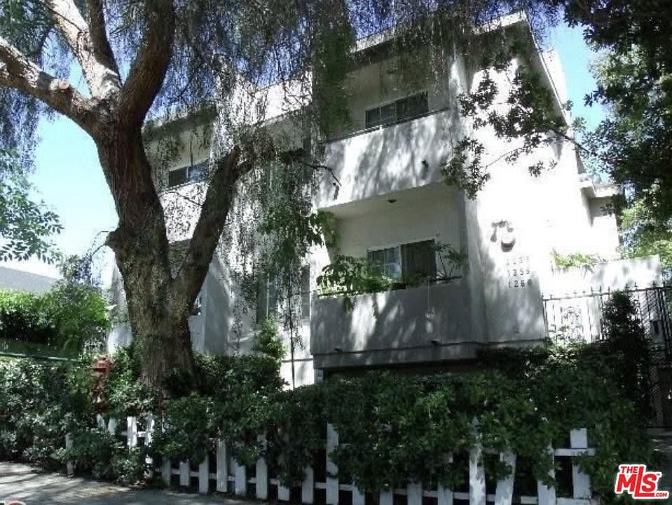 2nd image of 1256 N Gardner St #2