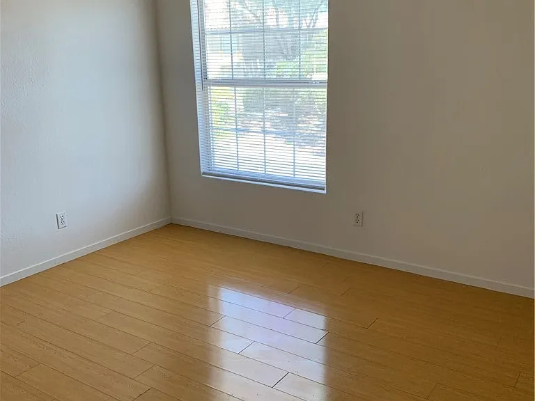 7617 Allerton Ave — Photo 35